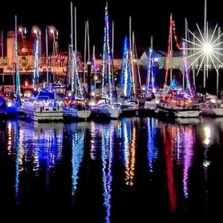 Апартаменты Seabourne Penthouse Stunning Seaviews With Optional Hot Tub Hire At Homesweetholidayhomes *