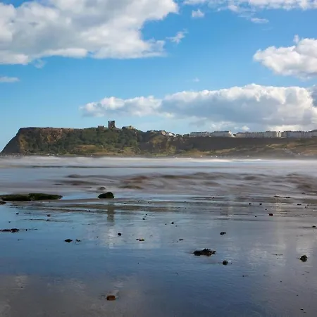 Seabourne Beautiful 4th Floor Penthouse With Amazing Coastal & Lighthouse View * Scarborough