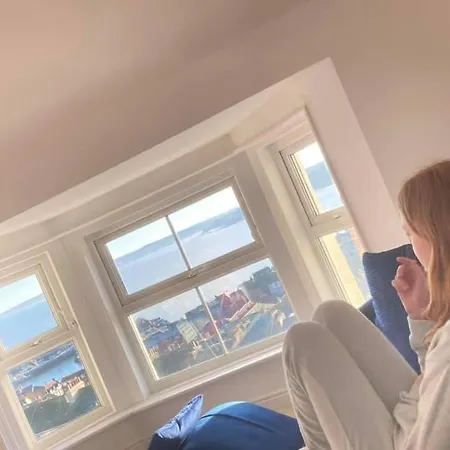 Apartment Seabourne Beautiful 4th Floor Penthouse With Amazing Coastal & Lighthouse View Scarborough