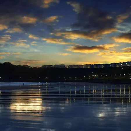 Seabourne Beautiful 4th Floor Penthouse With Amazing Coastal & Lighthouse View * Scarborough