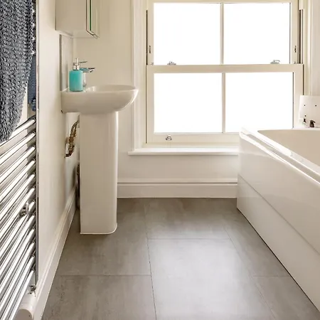 Апартаменты Seabourne Penthouse Stunning Seaviews With Optional Hot Tub Hire At Homesweetholidayhomes *