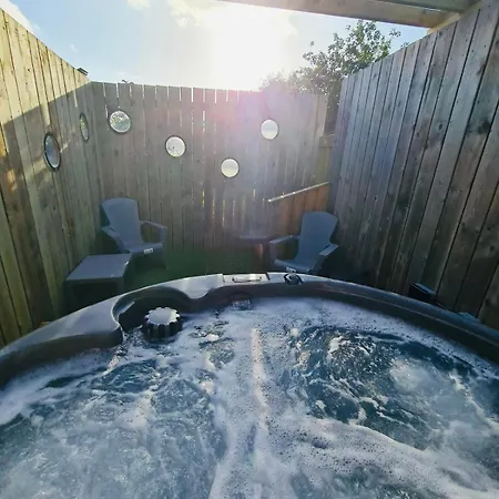 Seabourne Penthouse Stunning Seaviews With Optional Hot Tub Hire At Homesweetholidayhomes * Scarborough